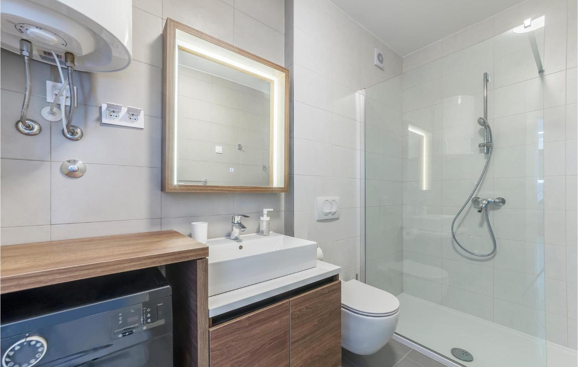 Amazing Apartment In Premantura With Kitchen Dış mekan fotoğraf